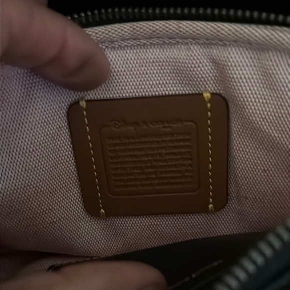 Coach Black Belt Bag Compact Design - Picture 2 of 4